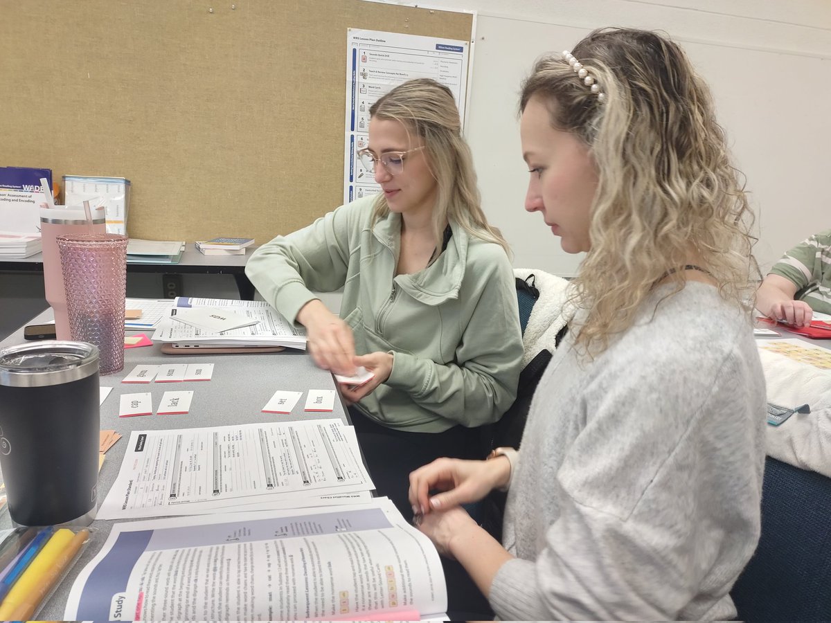 Hard at work learning new strategies to help our students improve their reading! #wilsonreading <a href="/speters_clsd/">Sherry Peters</a> @CrestwoodSupt <a href="/CrestwoodCSC/">CIS Community Service Club</a>