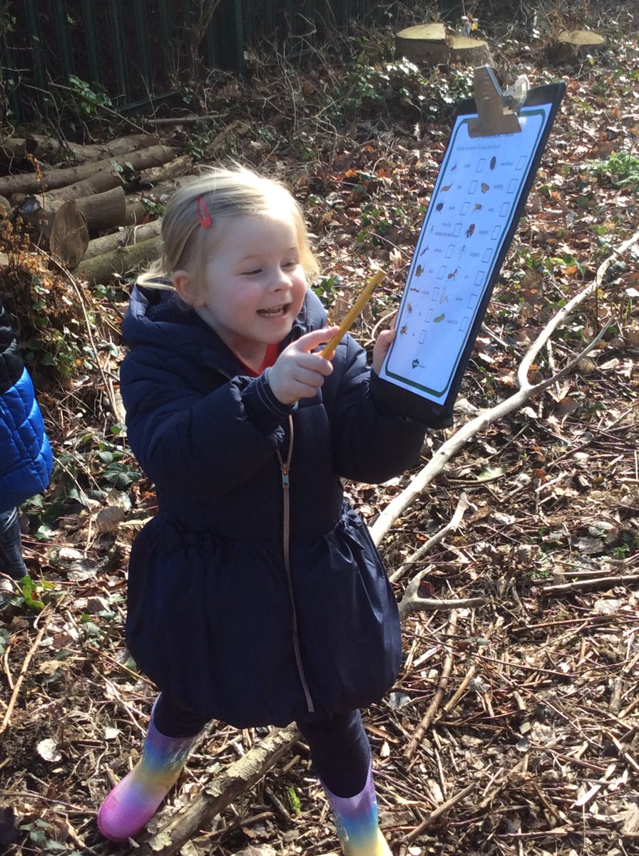 ASA_FS1's tweet photo. This morning, we loved using our checklist to look for minibeasts! π·οΈπͺ³ππͺ± #ASAOutdoorLearning https://t.co/2v0wO6LWvR