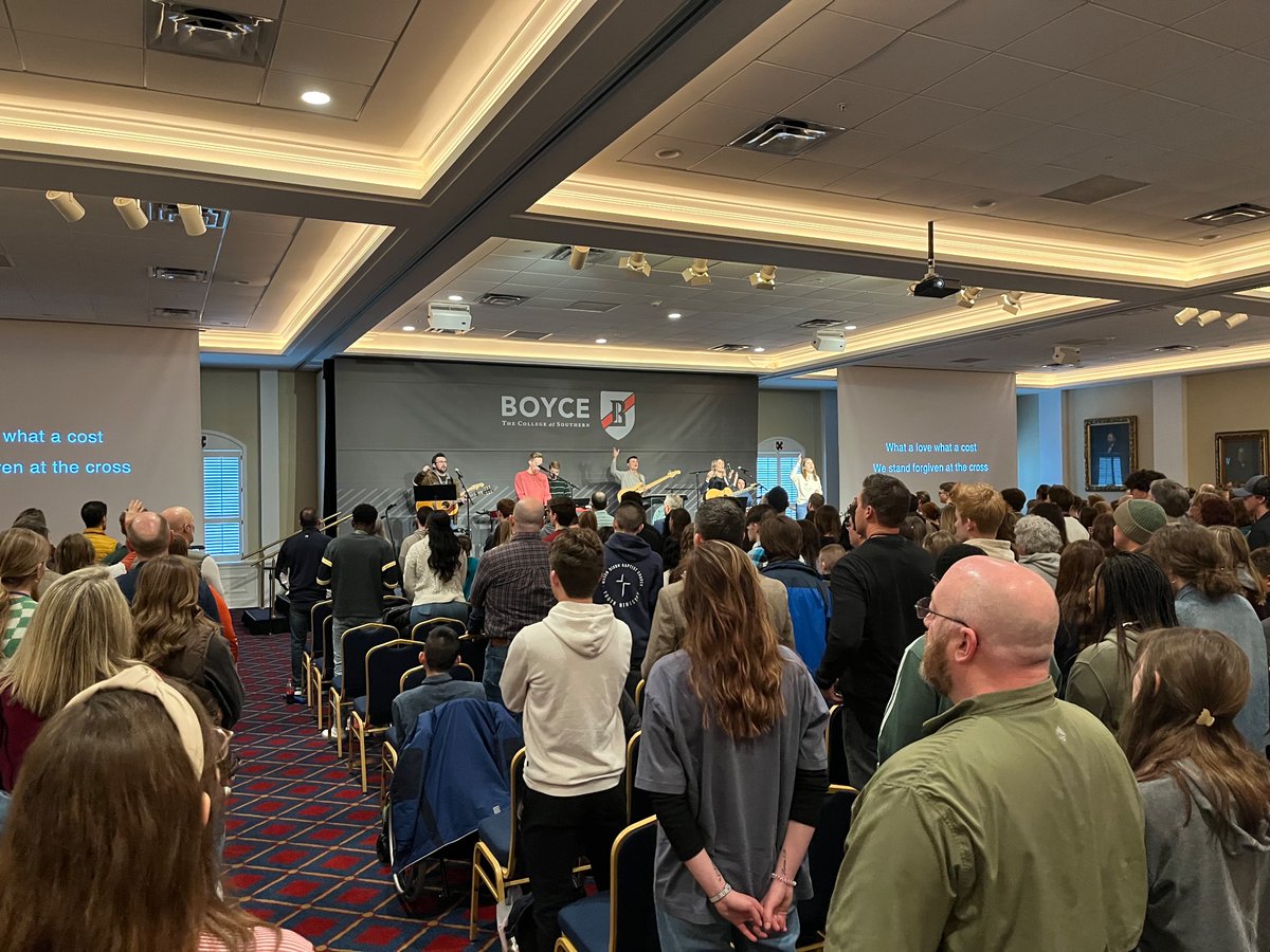 SBTSadmissions's tweet photo. We are thrilled to be hosting 
@BoyceCollege Preview guests on campus today.

This is the largest group ever at #BoycePreview - welcome to all future Bulldogs! https://t.co/nAg6zuNUbx
