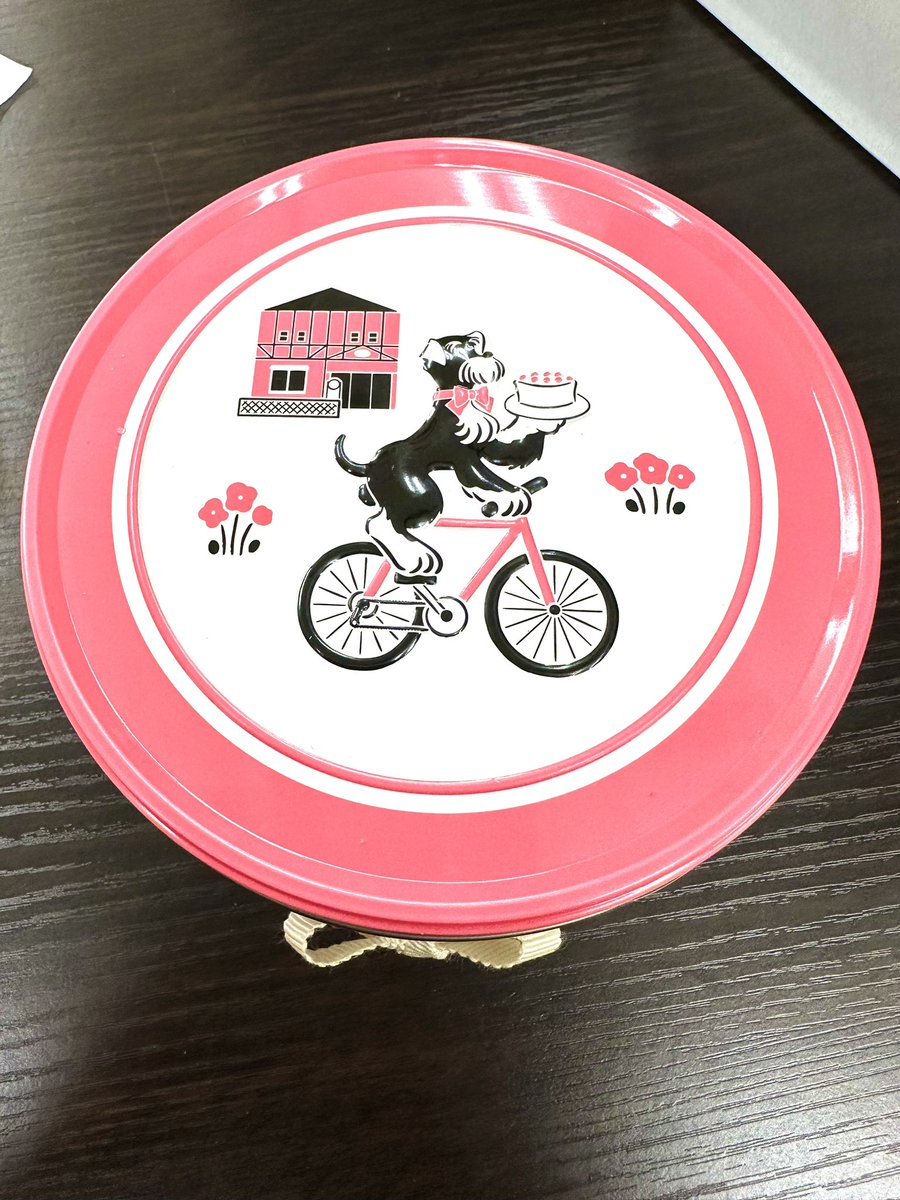 bochan0906's tweet photo. 仕事で近くまででもなかったけど、同じ千葉県に行ったので
足を伸ばして行ったの。
自分用にも買っちゃったもんね。あとは合格祝い！喜ぶ顔が目に浮かぶ。だって前に通販で買って届けたら、美味しい♡また食べたい♡って言ってたもの(๑♡ᴗ♡๑)ありがとうございます😊喜ぶ顔見られます。 #タマミーユ https://t.co/jw40DVlzL8