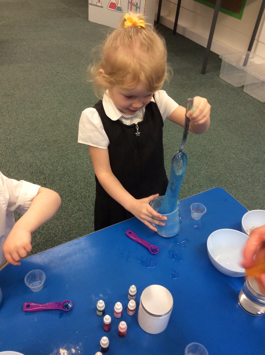ASA_FS1's tweet photo. This week, we have been focusing on Science. On Thursday Little Laboratories visited our school. We all took part in a slime workshop! #ASAScientists https://t.co/xTx8L17Kbb