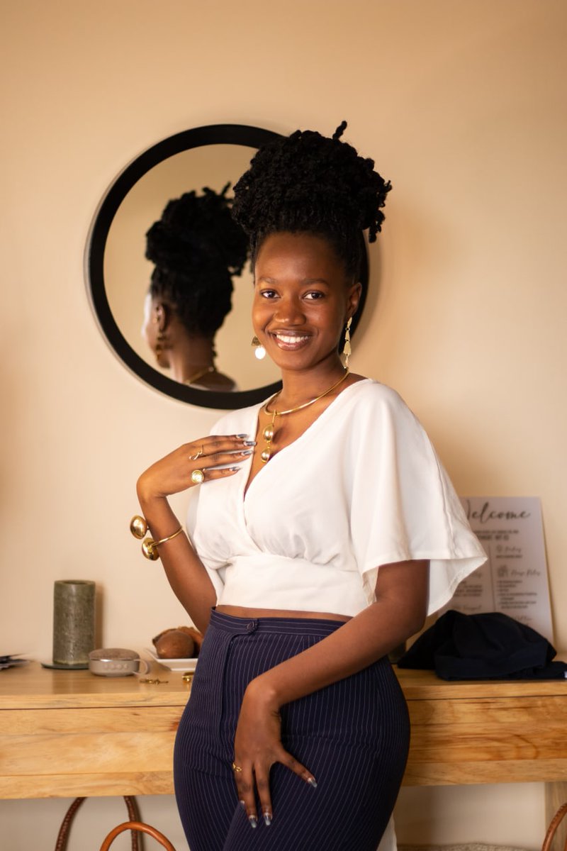 MuremboBrass's tweet photo. Wondering what to wear this weekend, why not have some Murembo Collection complement your gorgeous look.✨
.
.
.
#brassjewelry
#uniquejewelry
#handmadejewelry #accessoriesaddict #stylishaccessories
#MuremboCollection
#Handmade
#BrassBeauty https://t.co/AxRc9OCHxt