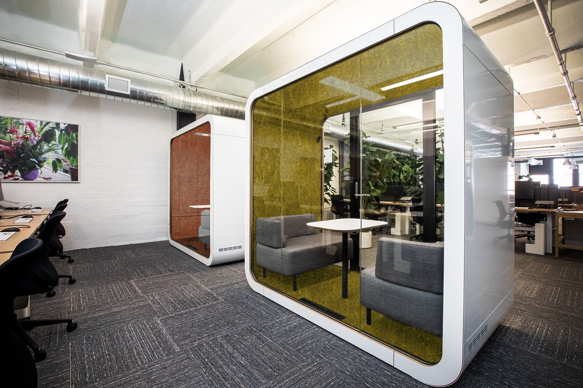 TextilOlius's tweet photo. Le #feutre de laine naturelle est un matériau efficace pour l'absorption #acoustique dans des espaces tels que des bureaux, des hôtels, des palais des congrès, des théâtres...
https://t.co/RIqE7HABB5
#textile  #décoration #aménagementintérieur #acoustique #designintérieur https://t.co/KdoZUvQpiy