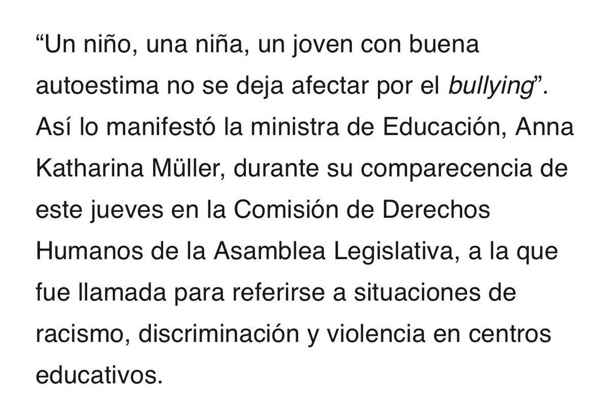 No olviden el contexto de lo que dijo Müller. Ella fue llamada al congreso por un caso de racismo en una escuela. Decir que a quien tiene buena autoestima no le afecta el bullying, no es más que repetir el cuento de que lxs negrxs que denunciamos racismo somos unxs acomplejadxs