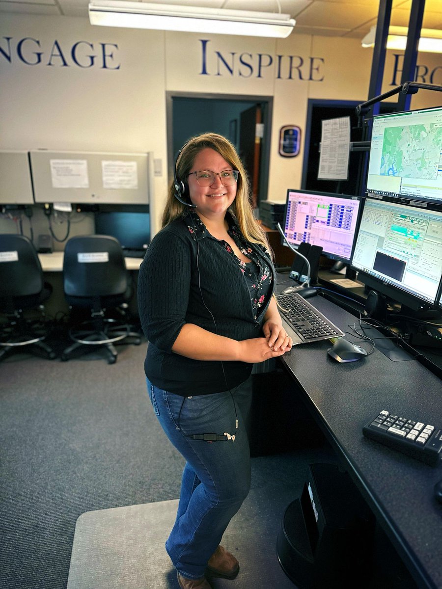 CedarParkPD's tweet photo. We โฅ๏ธ highlighting more amazing women of CPPD!
This Friday's #FaceoftheForce is Dispatcher, Stephanie.
After Hurricane Harvey, she wanted to find a way to serve others and discovered 9-1-1 dispatching.
At home, she raises chickens, rides horses, and has 4 boys under 10 yrs old! https://t.co/akGLHPWTRW