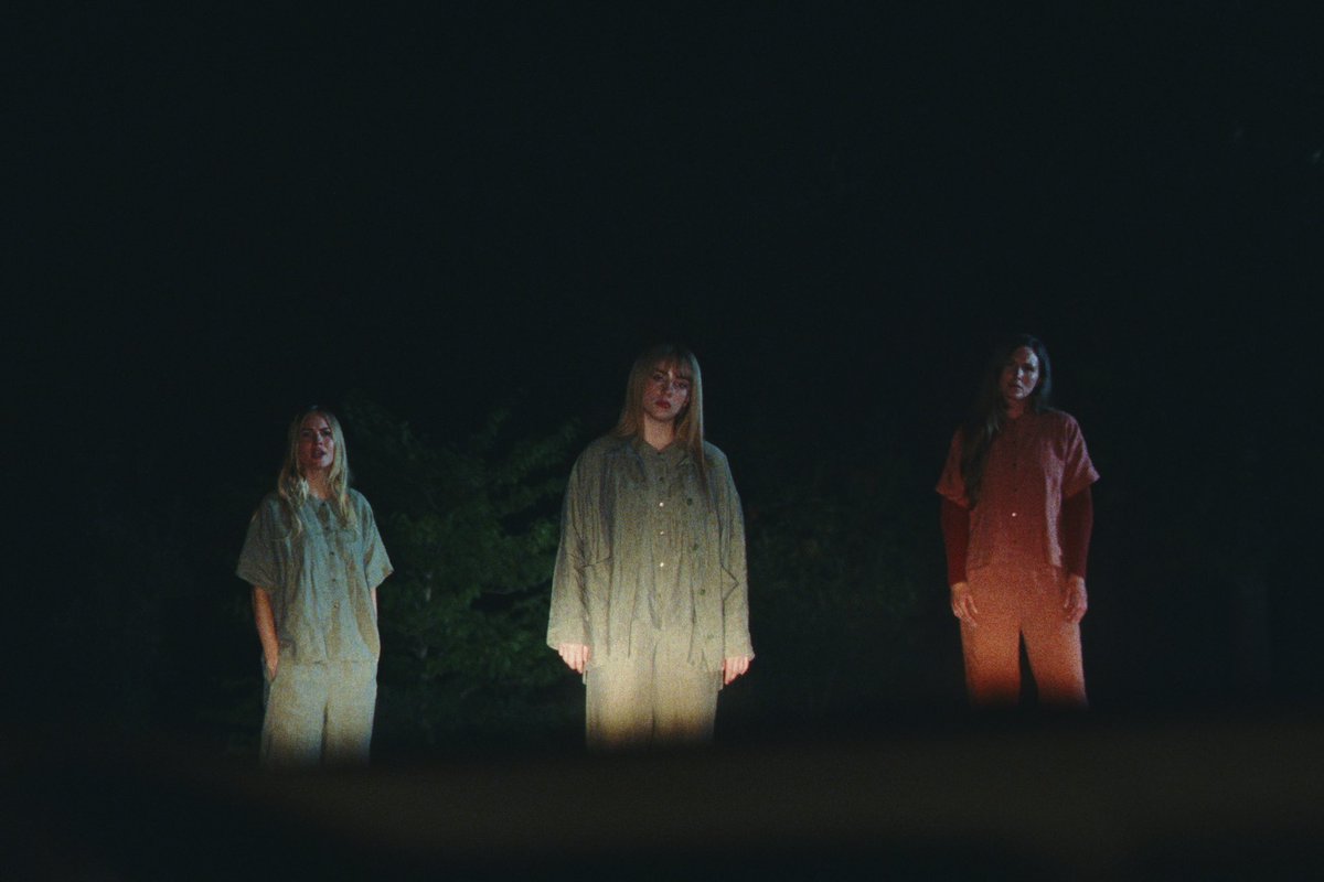 FilmUpdates's tweet photo. New stills from Prime Video series #SWARM starring Dominique Fishback, Chloe Bailey, Damson Idris, Kiersey Clemons, Billie Eilish and Rory Culkin.

All episodes now streaming. @SwarmOnPrime https://t.co/sYXQ8Mv21n
