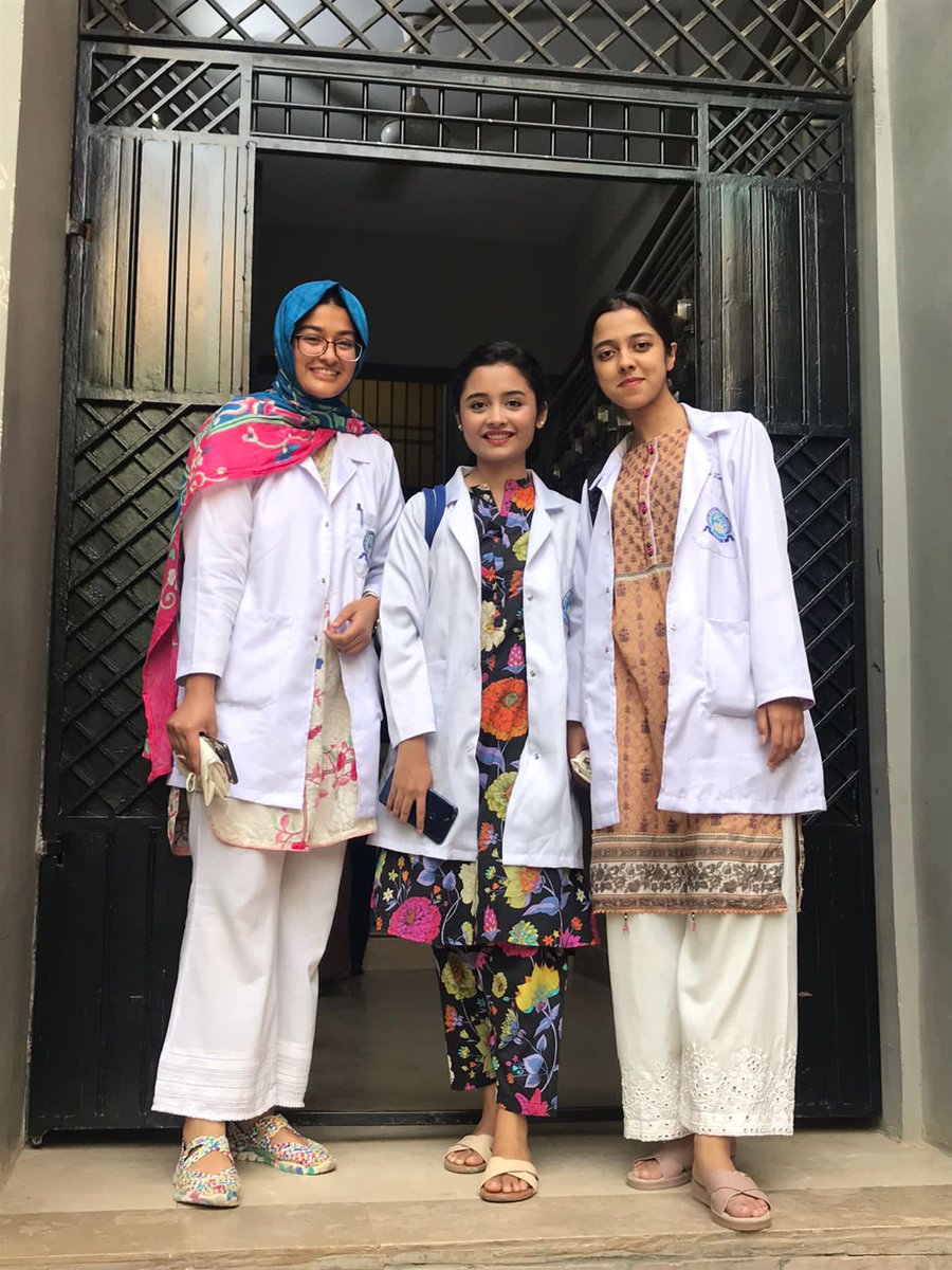 On Thursday, 16th of March, HerWaqt conducted a workshop on Personal Hygiene and Body Positivity at Salma Ghar, Kiran Foundation.

This workshop educated the audience on basic measures that should be taken to ensure better hygiene and encouraged a conversation on body positivity.