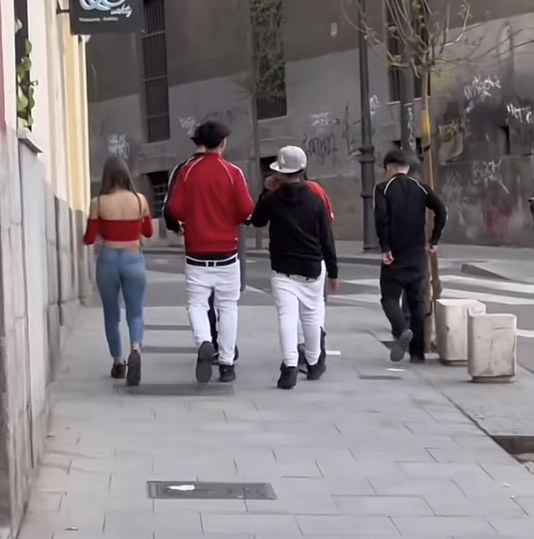 Samuel36186278's tweet photo. lo de ir de gangster y no llegar al 1,70 es algo penoso&amp;comico https://t.co/Ch4OnLHx94