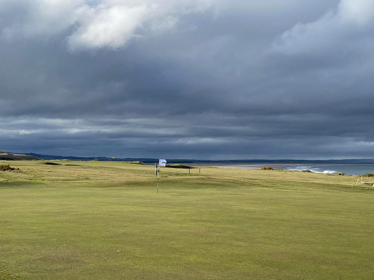 BGreenkeeping's tweet photo. Greens are looking great as the season fast approaches ⛳️🏌️‍♂️☀️☔️💨 https://t.co/OoxXtY8ScZ