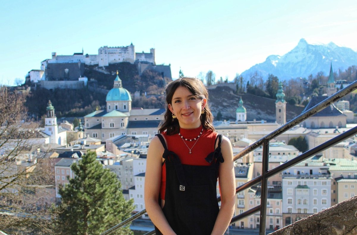ElisabethNon's tweet photo. A wonderful experience attending @ESMI_society's #EMIM2023 and presenting my work on tumour vasculature imaging 
Grateful for my lab team's support and to all the ESMI members for making it such a fun conference 😊🔬 https://t.co/Nv1BmqVzPI