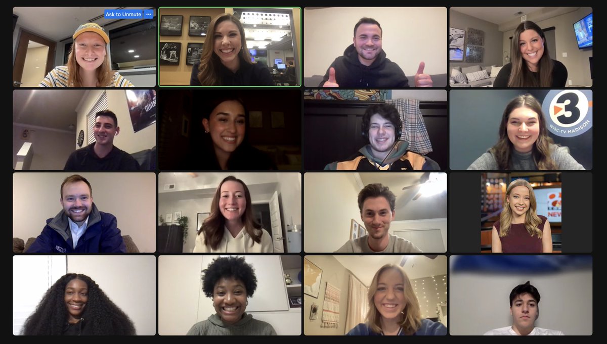 Look at all of these smiling Tigers! 🐯 Loved hearing from our recent <a href="/mujschool/">Mizzou Journalism</a> and <a href="/KOMUnews/">KOMU 8 News</a> grads about the real world during my class this week. <a href="/LaurenMichelson/">Lauren Michelson</a>  <a href="/4029Jacob/">40/29 Jacob Murphy</a> <a href="/SeanMacKinnonTV/">Sean MacKinnon WLWT</a> <a href="/NoahKleinNews/">Noah Klein</a> <a href="/KathrynMerckTV/">Kathryn Merck TV</a> @PeytonKMBC <a href="/ElyseSchoenig/">Elyse Schoenig</a> Thanks for joining us! 🤩
