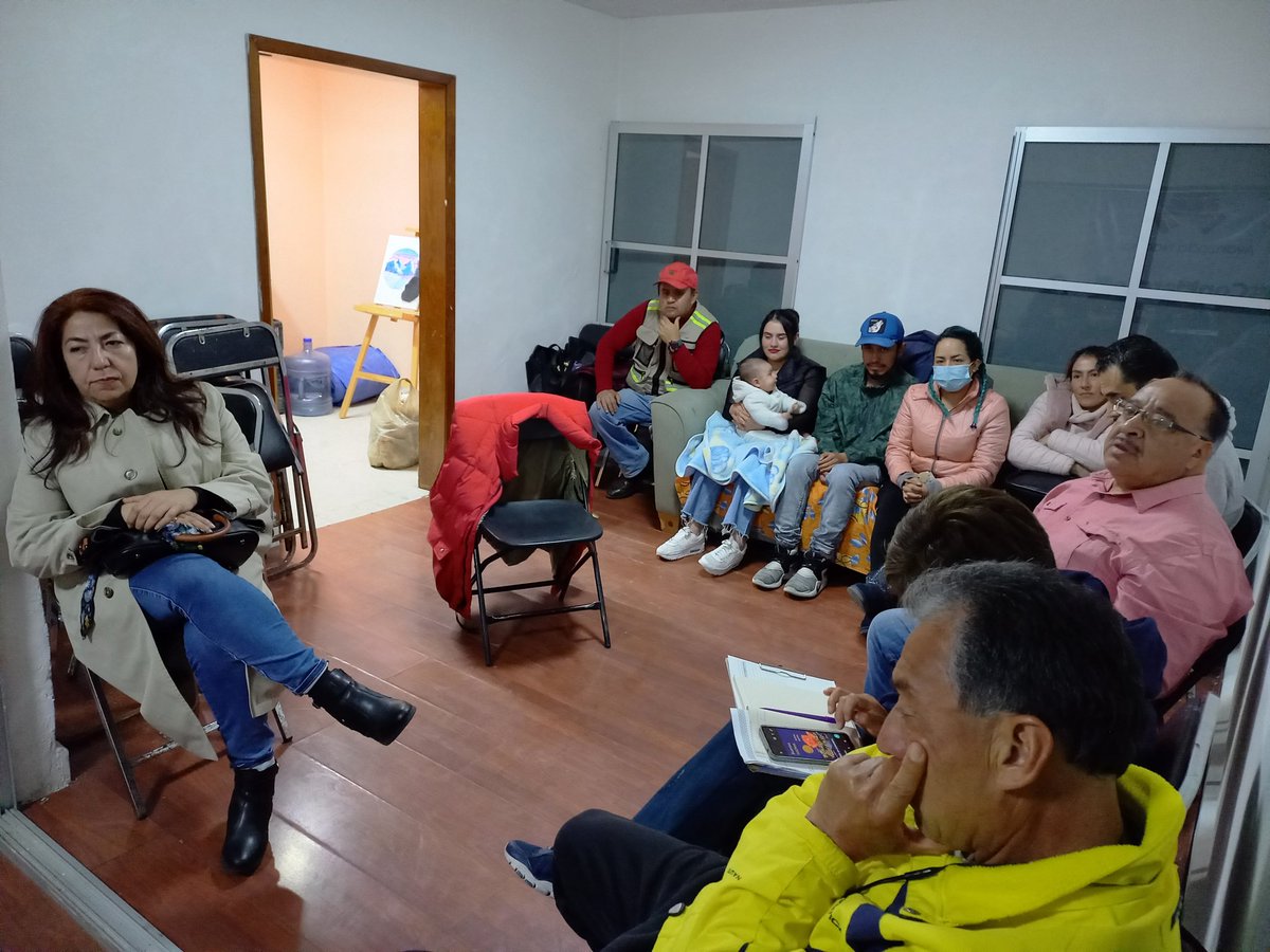 lic_borrego's tweet photo. Participamos en la reunión de organización de #AvanzadaMC_CDMX. Seguimos motivados apoyando a nuestro Carnal @m_ebrard https://t.co/22TaDDEli9