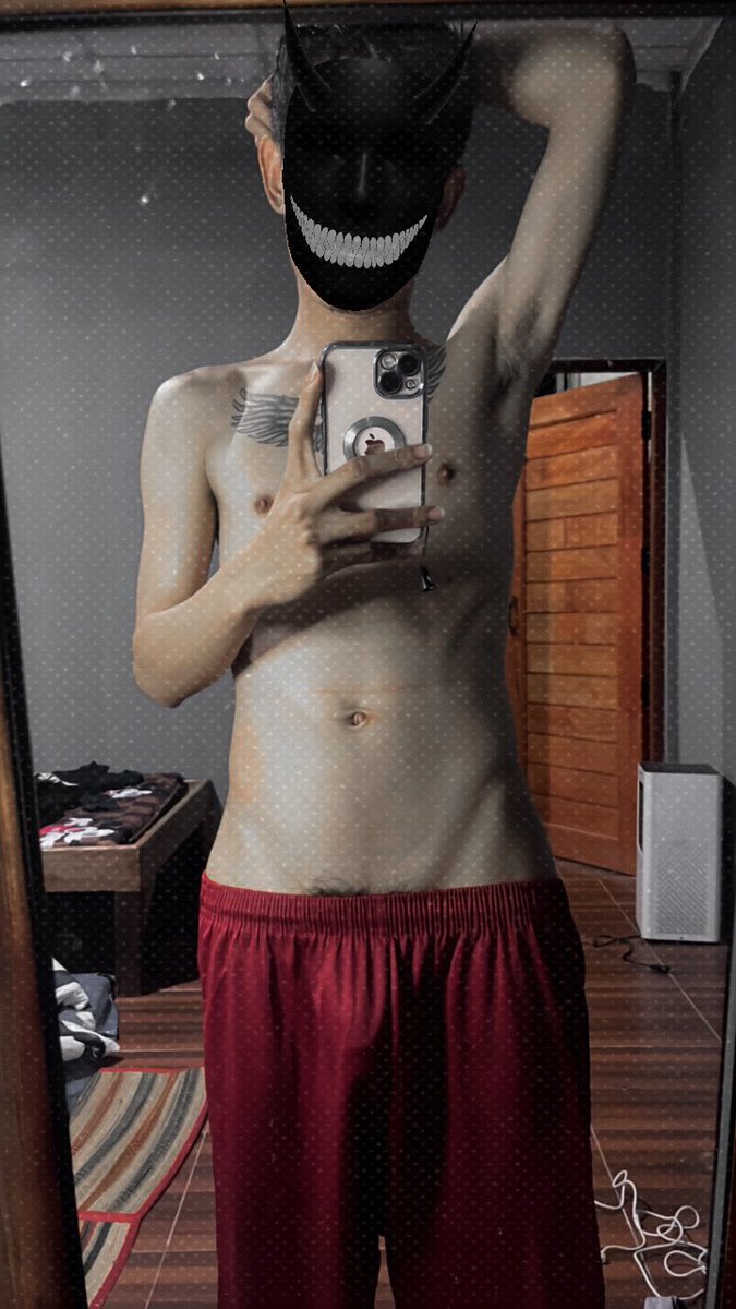 Mon54Mon's tweet photo. ชอบสีแดง แต่ชอบเกงบอลมากกว่าาาา งื้อ #สกลนครเงี่ยน #สกลนครนัดลับๆ https://t.co/7iSkCok1ru