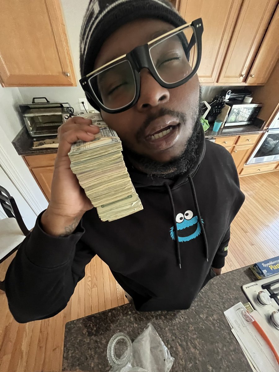 RealCurtBenz's tweet image. If you having motion prove it😌
#MotionPic ##Addyours