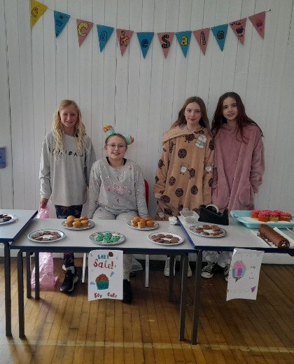 Pennardprimary's tweet photo. Well done Pennard Primary for a great day of FUNdraising for @comicrelief. We raised just over £600. Thank you to all the children, parents and staff for their efforts and contributions #RedNoseDay #pennfun https://t.co/rBxizoN7wH