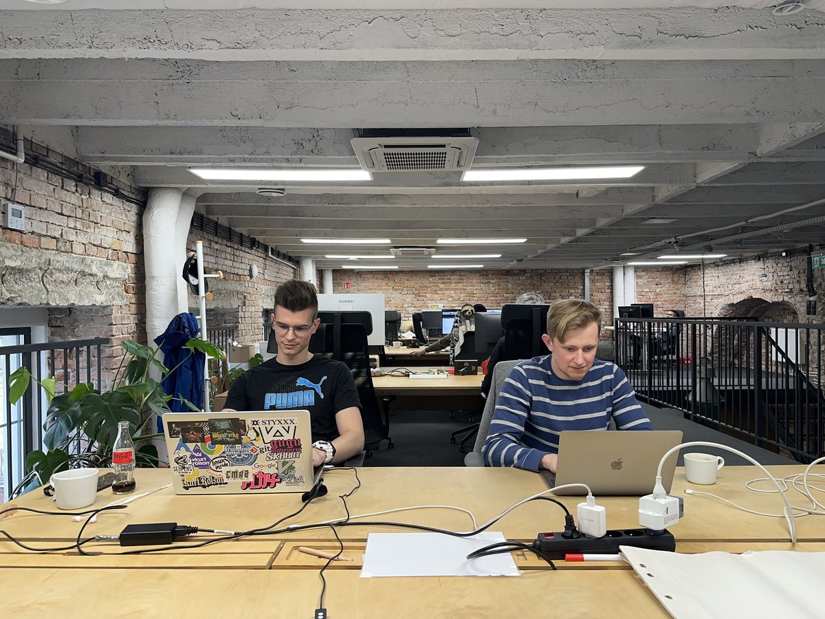 🌎😎 Casper Blockchain: truly distributed! 🌐 Developer advocates Dylan (USA) 🇺🇸 and Andrzej (Poland) 🇵🇱 are syncin' up &amp; hacking away, getting ready for Paris Blockchain Week! 🇫🇷 No borders, just code &amp; collaboration! 😉🚀 See ya at #PBW2023! #CasperBlockchain #TeamBuilding