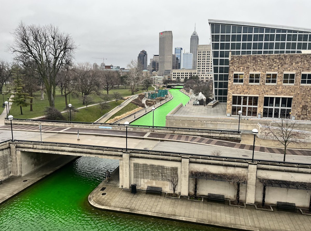 IndianaMuseum's tweet photo. Our view is extra festive today. 💚🍀

Happy St. Patrick's Day, Indy! 

#IndianaExplored #StPatricksDay #LoveIndy #ISMHS https://t.co/nZwmQkpvFD