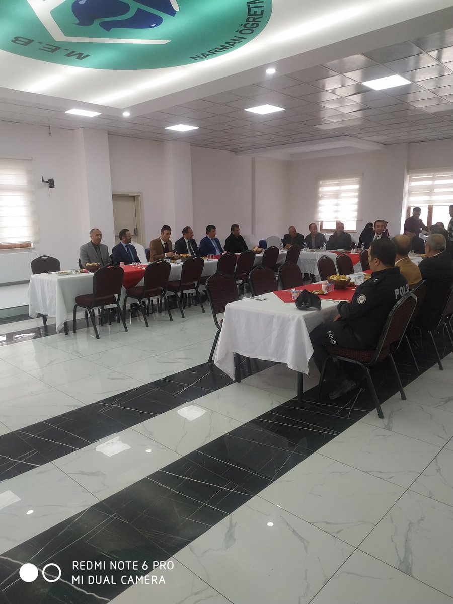 AsoNarman's tweet photo. Şehit Aileleri ve Gaziler için Narman Kaymakamlığı tarafından düzenlenen yemek programı bu gün Narman Öğretmenevi ve ASO Müdürlüğünde yapıldı.
@arcaklioglu 
@MemNarman 
@MemErzurum
@YldrmEmrah https://t.co/2OjhF7kGH8