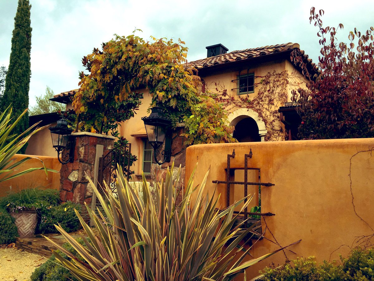 JackR696969's tweet photo. Home for a week. Thankful to be staying at a familar place with a community I love. #SonomaStrong #California #Mom #Mayacama https://t.co/9qnL5ZypaS