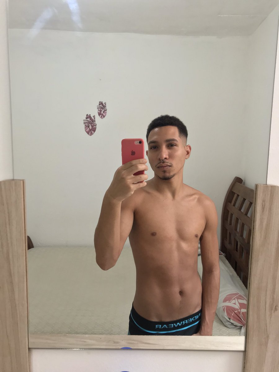 koole_caio's tweet photo. Eu só não abro onlyfanss pq não quero que vcs gastem todo o salário comigo🤣 https://t.co/HuNpgkrYFV