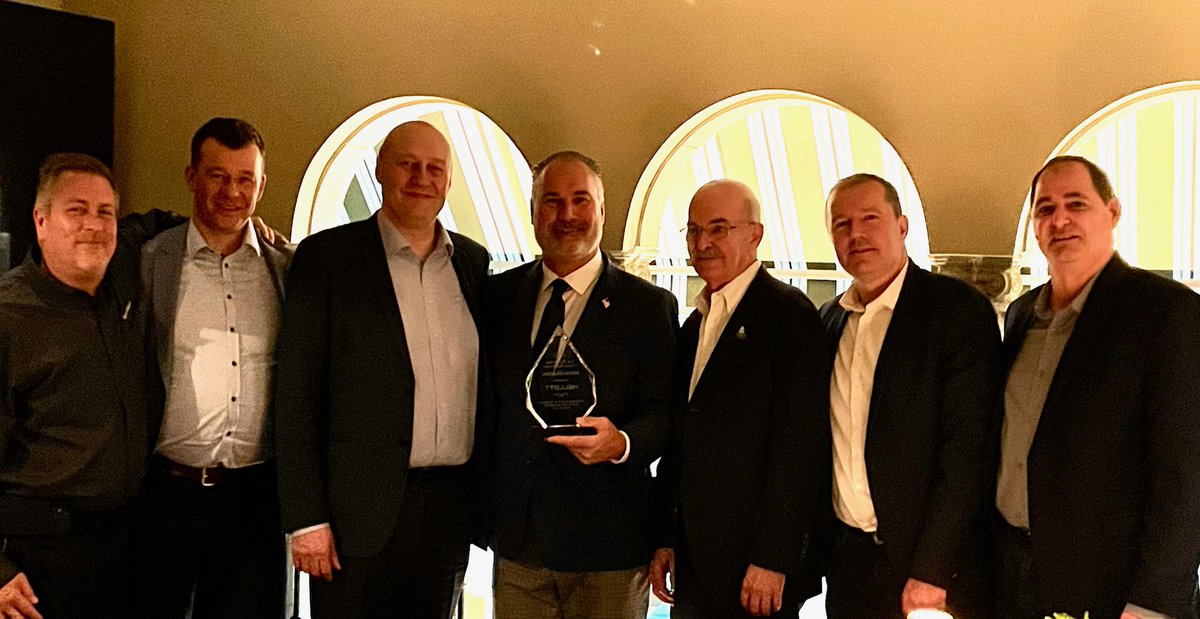 MellottCompany's tweet photo. Rich Blake, Mellott's President and CEO, accepts The 2022 Top Performing Global Distributor award from, Markku Simula #Metsooutotec President, at #CONEXPOCONAGG2023 and Paul Mellott, Mellott's Chairman, speaks at #ROCKPAC #MellottforLife https://t.co/3wO1QsAcLZ https://t.co/kLPklg9iBA
