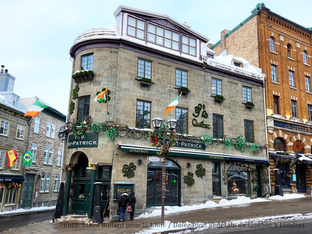 QuebecUK's tweet image. 🇮🇪 #LaFheilePadraig sona duit!! 🇮🇪
Bonne #StPatrick à tous nos amis irlandais! 🎉

📸 We're celebarting #StPatricksDay with some great pictures of the flag of #Ireland taken in Québec city &amp;amp; Montréal by our colleagues @sboilard06 &amp;amp; @LilyNeveu.

#StPatricksDay2023 #stpaddysday