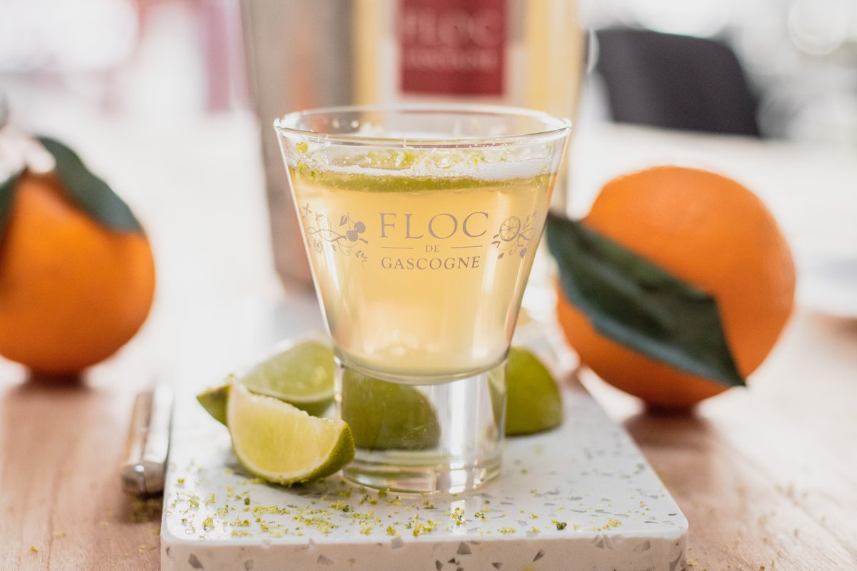 🍀SAINT PATRICK 🍀
Et si c'était l'occasion de redécouvrir notre cocktail "LE WHITE SLOC" ? 
Un cocktail doré, qui sent bon les fruits mûrs, les saveurs d’enfance et rafraîchit par la vivacité des agrumes.
La recette juste ici ⬇
floc-de-gascogne.fr/2021/07/12/whi…
<a href="/GersTourisme/">Tourisme du Gers</a>