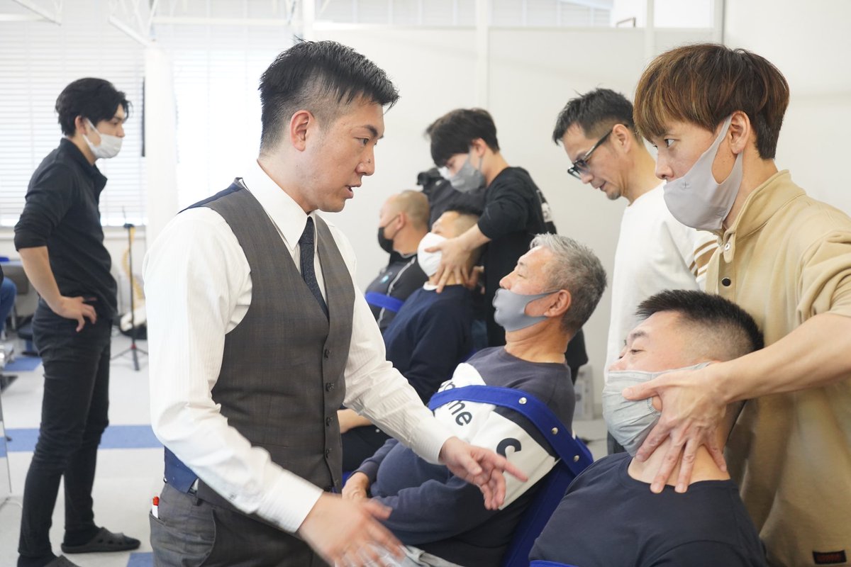 maeda_chiro's tweet photo. 明日は私が講師を担当させていただくパルペーション教室を開催します

根本原因であるサブラクセーションを特定するためには検査が何よりも重要です

#塩川カイロプラクティック
#副院長
#シオカワスクール
#講師
#インストラクター
#前田一真 https://t.co/PEu6GIzh6s