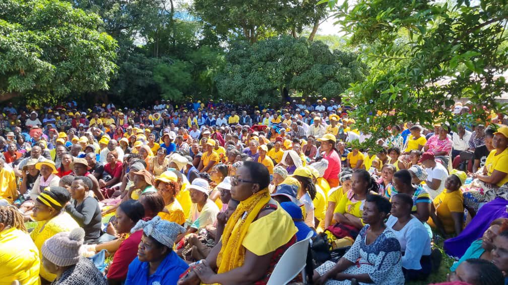nelsonchamisa's tweet photo. I’m in Manicaland on a nationwide citizens Interface &amp; tour… New Great Zimbabwe loading. Happy and Great again. It’s possible! #ZimbabweAgenda2023 https://t.co/7cOiLerc8I