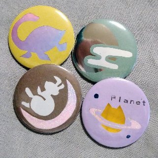 sou_tenno's tweet image. 明日、明後日　3/18（土）3/19（日）
南彦根駅前のビバシティ彦根にて
ビバシティハンドメイドマーケット開催。
布巾着袋と缶バッジの蒼天屋の出店は3/19（日）です
#ビバシティ彦根ハンドメイドマーケット　＃缶バッジ　＃pinbackbuttons
＃マルシェ　＃ハンドメイドイベント