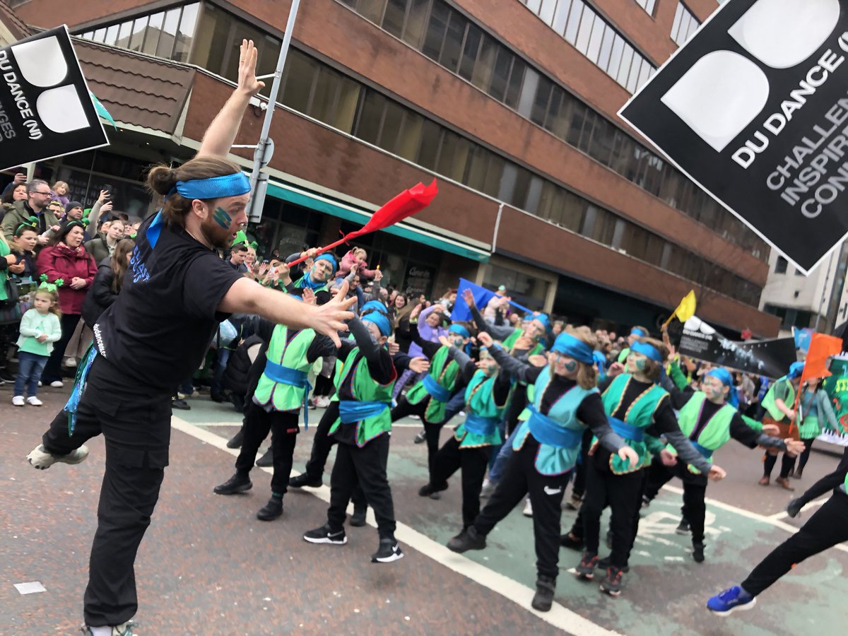 DUDanceni's tweet photo. The boys are rocking it &amp; the crowd are amazing!!!!! 😃 @BeatCarnival @bbcnewsline https://t.co/BVD5fDvdrU