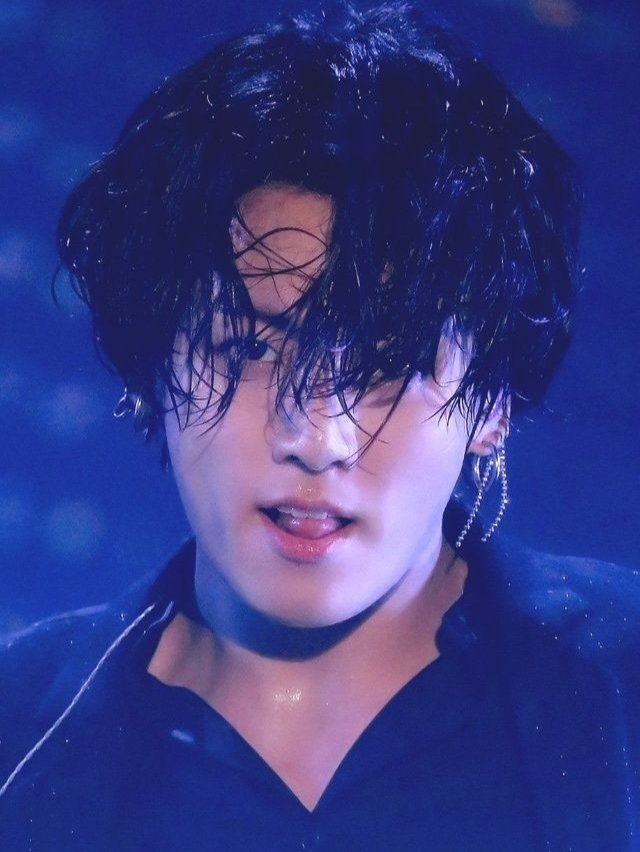 97JKARCHIVES's tweet photo. i'm crazy over you #JUNGKOOK https://t.co/TxHgLMgmZX