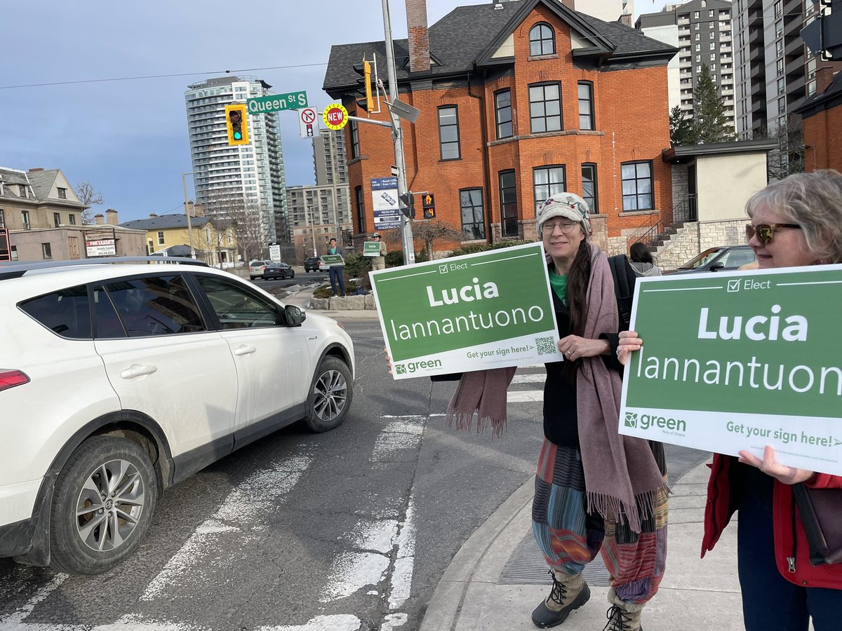 lucia4hamilton tweet picture
