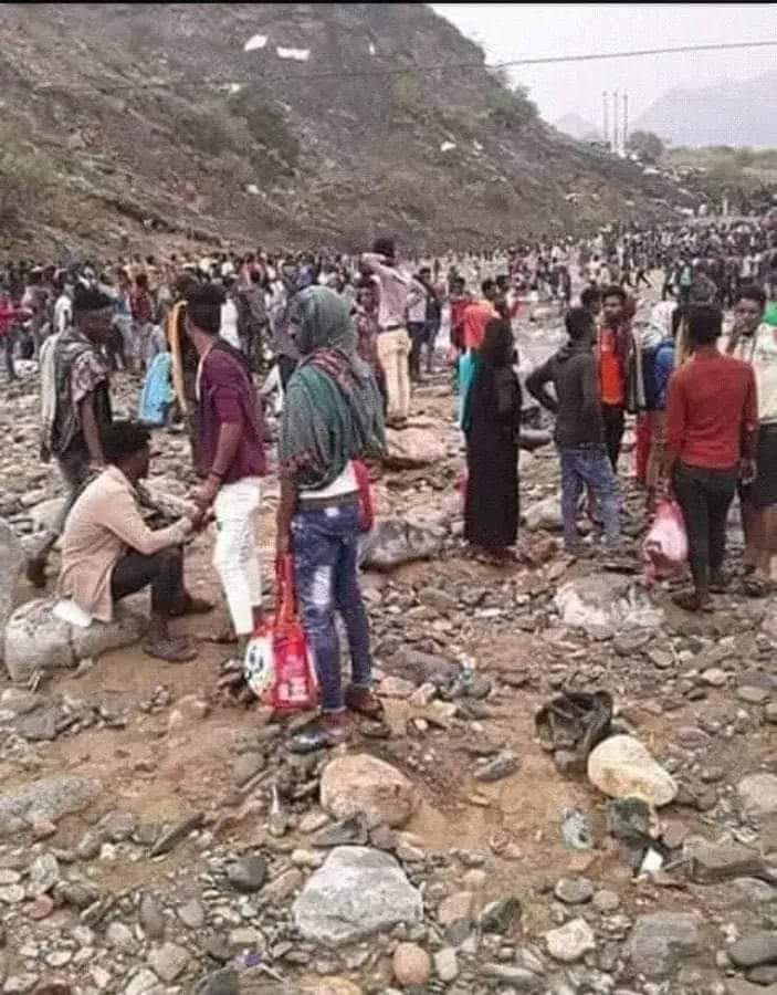MbMere's tweet photo. Killng of innocent refugees at the saudi borders
#Rago killng of innocent refugees on saudi borders  UNHCR,the UN Refugee Agency https://t.co/NrZXqwI0Oz