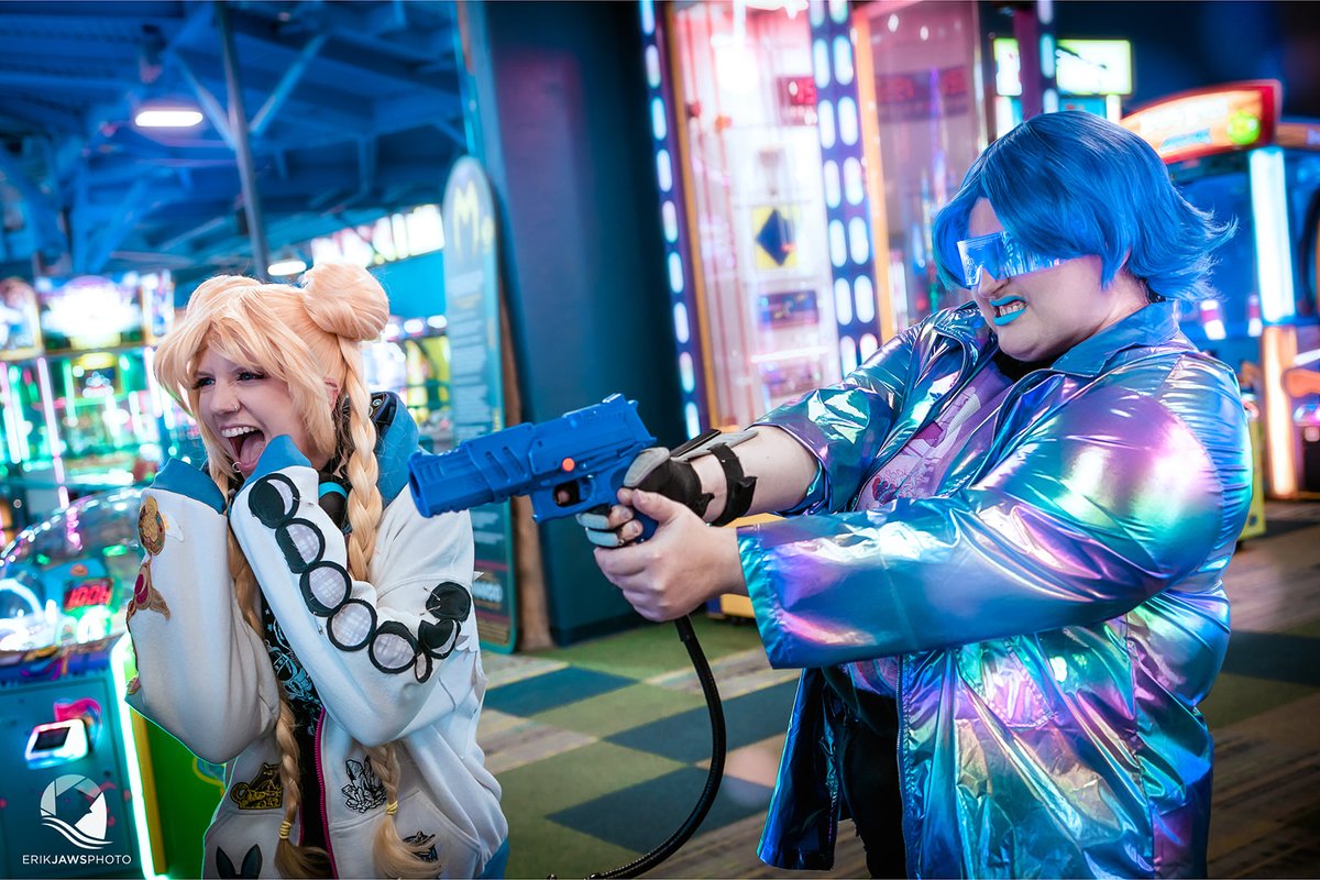 To your left! YOUR LEFT!

📸: <a href="/ErikJAWSPhoto/">Erik JAWS Photo</a> 

#SailorMoon #SailorMercury #cosplay #colossalconnorth #colossalconnorth2022 #sailormooncosplay