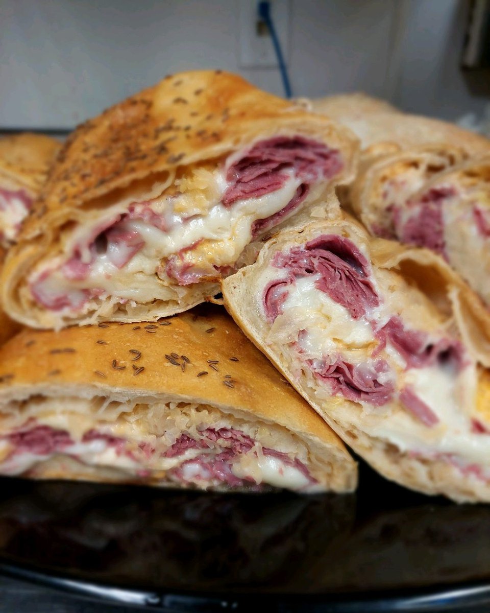 AdamsMarkets's tweet photo. Doreen and her #Deli team in #DeepRiverCT made some special creations for #StPatricksDay.  They have Corned Beef Reuben Stuffed Breads and Corned Beef and Swiss Pull Apart Breads!
#CornedBeefEverything https://t.co/57zBd3f7aC