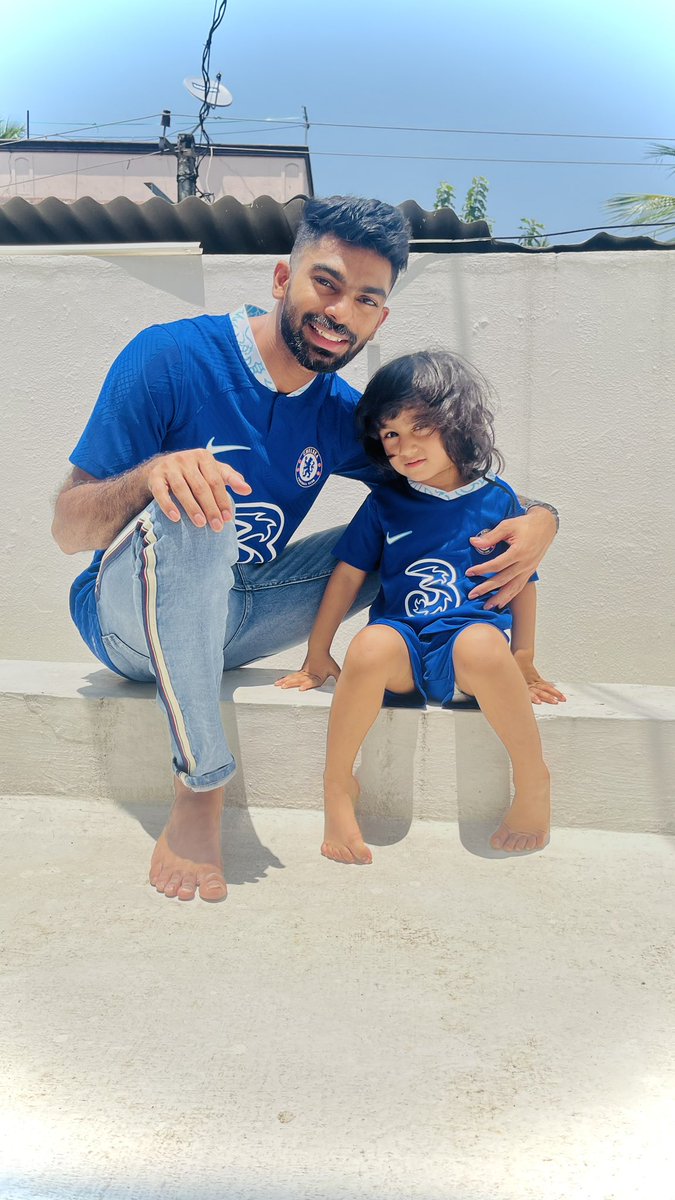 TomChelsea13's tweet photo. Keeping traditions alive. 💙

@ChelseaFC @ChelseaFCW @Chelseakaaran22 

#CFC #ChelseaFC #cfcfamily https://t.co/tmXZeCiSEX