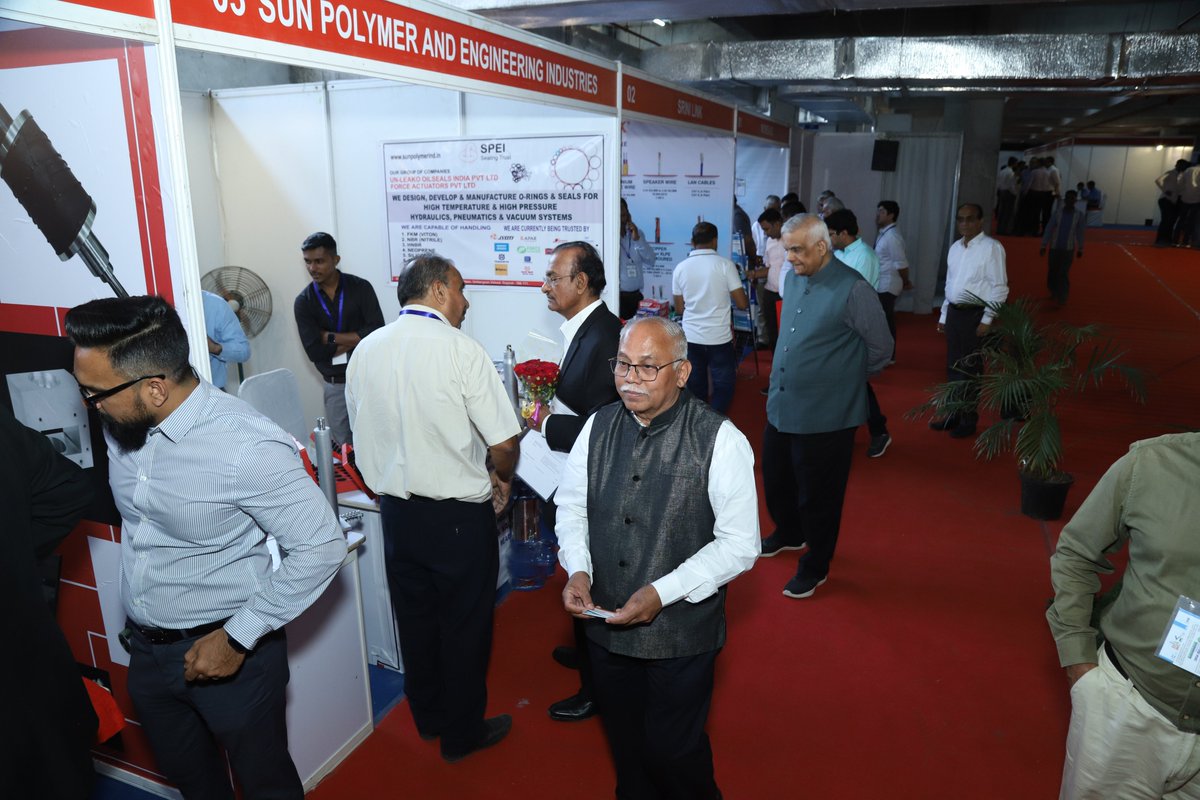 foundation_setu's tweet photo. IT WAS A GREAT PLEASURE TO ORGANIZE NATIONAL VENDOR DEVELOPMENT PROGRAM VEND EXPO -2023 AT INDIA'S FIRST COMMON ENGINEERING FACILITY CENTER, DEVELOPED BY SETUFOUNDATION AT SURAT, BARDOLI DURING 10-11-12 MARCH - 2023 https://t.co/mmW66m2On3
