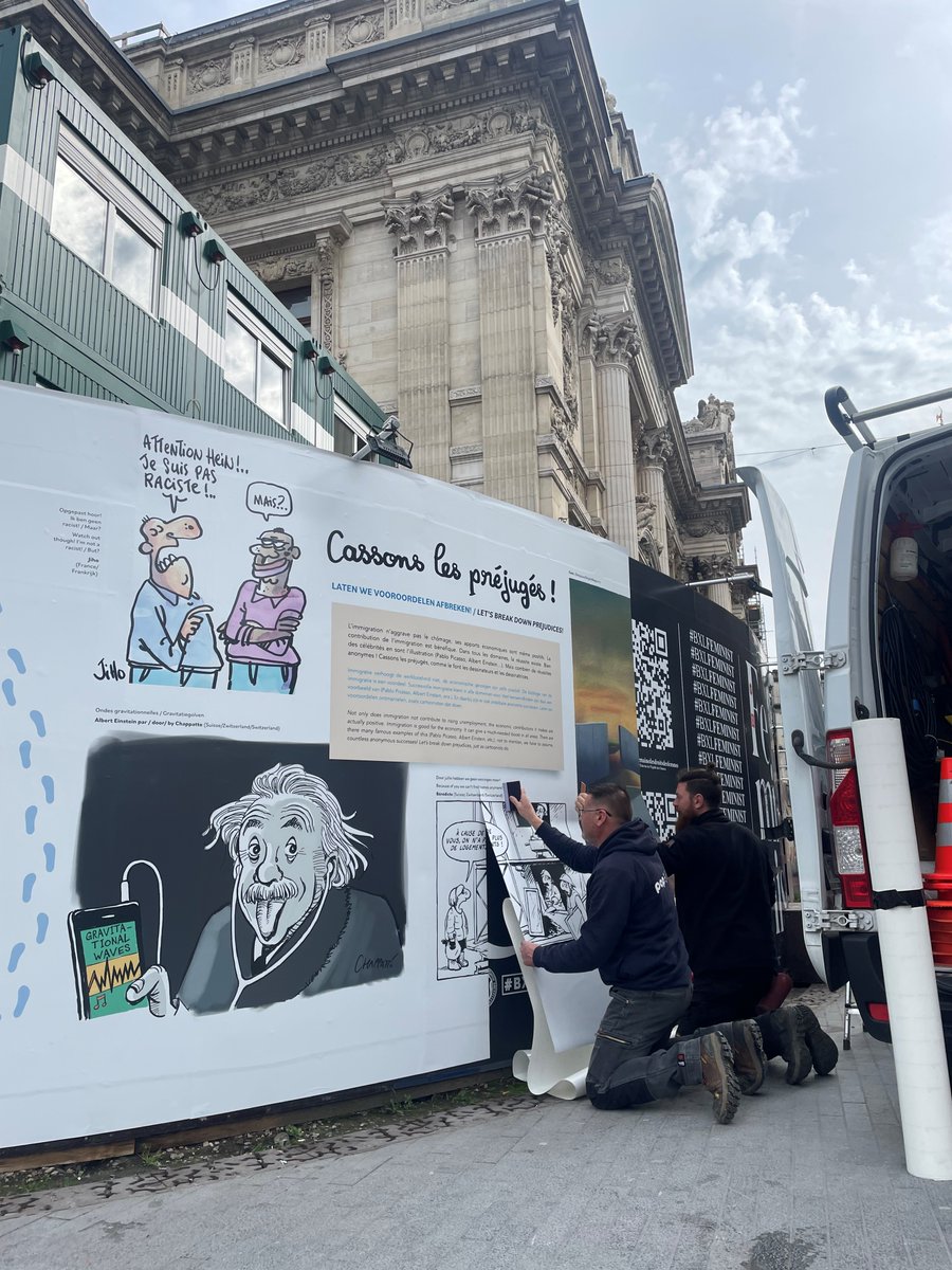 CartooningPeace's tweet photo. [ÉVÈNEMENT]
"Tous #migrants !" en cours d'accrochage avec @VilleBruxelles @DelphineHouba dans le cadre du sommet @ICORN_ORG.
📍Palais de la Bourse, Bruxelles - jusqu'au 15 avril 2023 - PLUS D'INFOS : https://t.co/hUJCA7on8E https://t.co/IxTikt3NcN