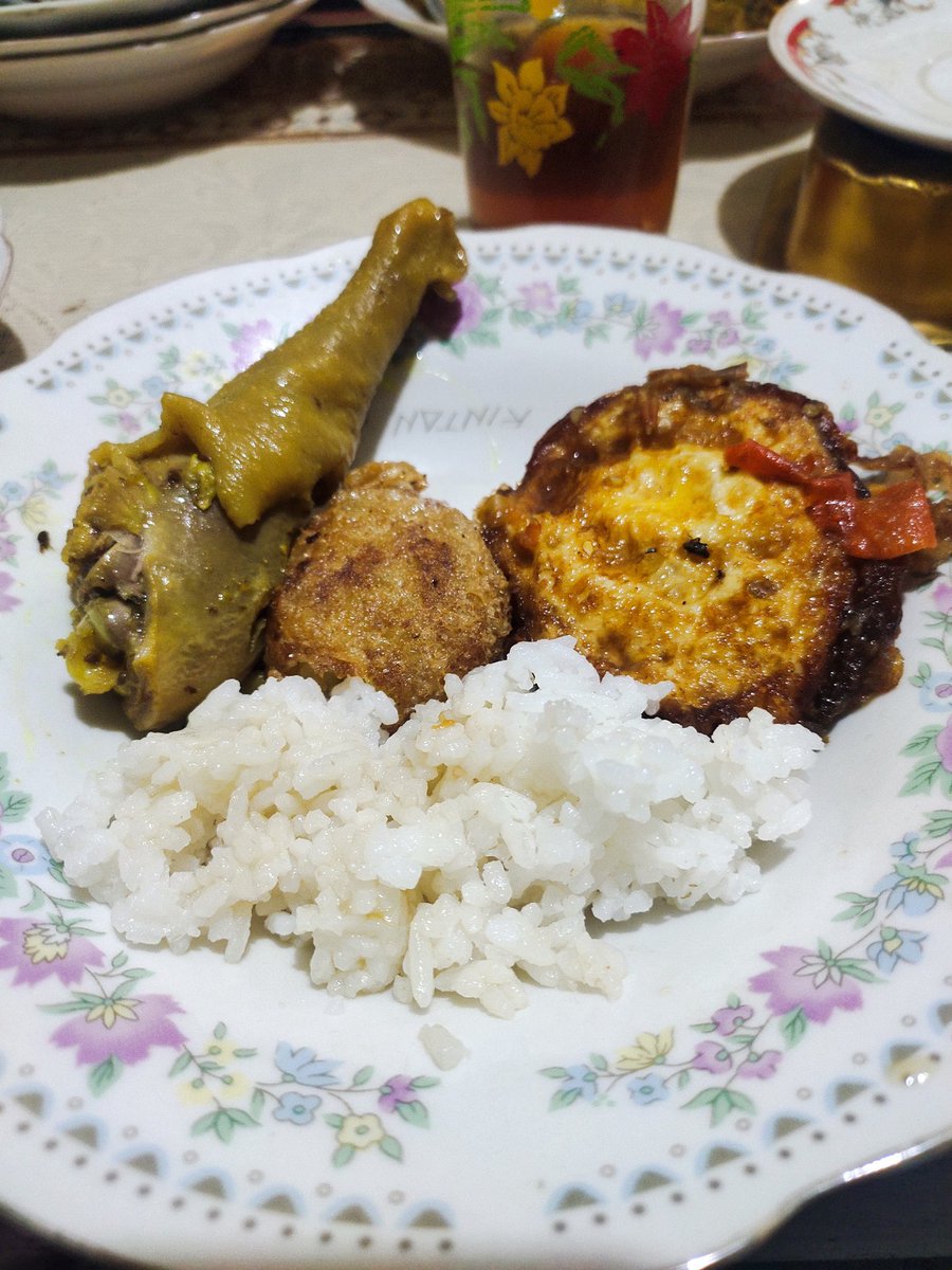 evachostel1's tweet photo. 8/10 kurang sambal ya say 🫣 https://t.co/JBOUvr5ydT