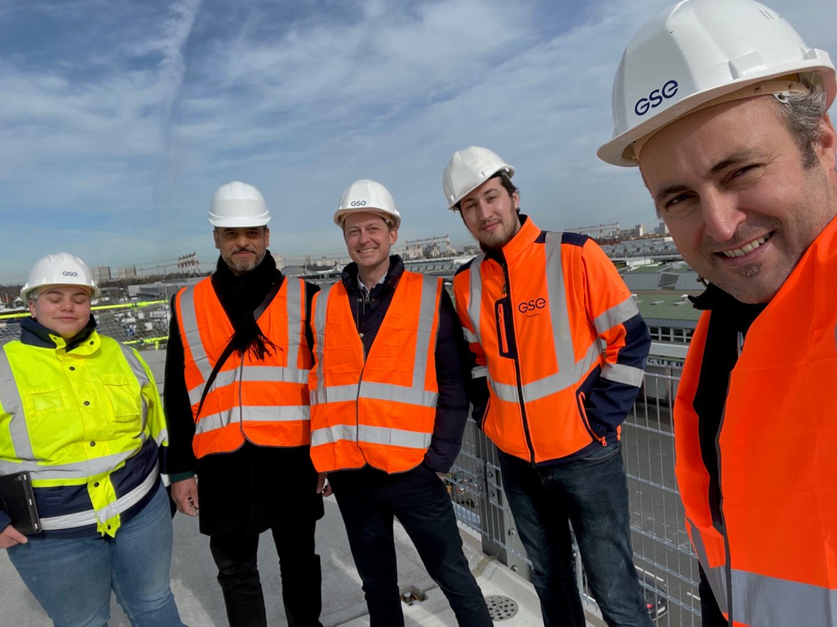 PA_Baudy's tweet photo. Visite du #chantier de #parking aérien réalisé par 
@GSEGroup pour la SEMMARIS à #Rungis, mettant en œuvre l'impressionnant système de #construction GSE GOLDBECK : 100% #préfabriqué = 100% optimisé 👉 réduction globale des planning chantier, aléas, #déchets, empreinte #carbone... https://t.co/1uPS1C4Ge9