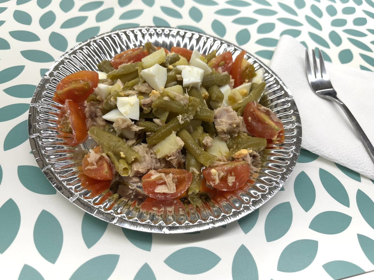 celdrancris's tweet photo. @DiocDeCartagena @CaritasRMurcia Hoy, mi #SaborACuaresma lo pone @marietadleon con esta rica ensalada 🥗 🤗🤗🤗 #gracias 😘

#Cuaresma https://t.co/GWJ3vCEfar