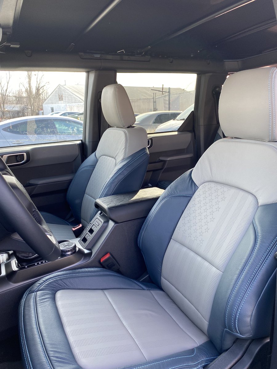 AutoActionNJ's tweet image. CUSTOM AMERICAN FLAG 🇺🇸 LEATHER SEATS 🔥 Looks incredible in this Bronco! Call the number in our bio or click the link in our bio to get a quote on your car today! #customleatherseats #americanflag  #american #americanflagleather #customleather #autoactiontech #autoaction