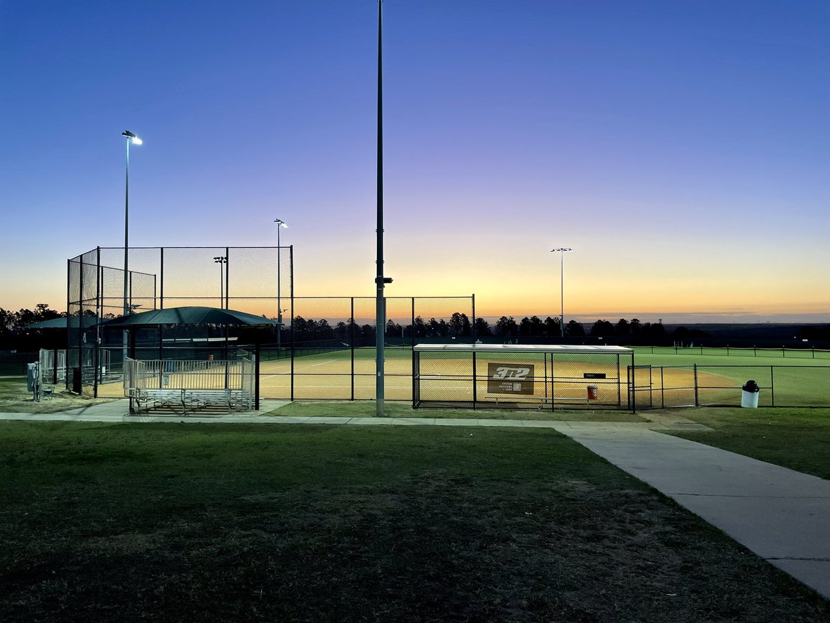 PeoriaSluggers's tweet image. The getting up part is no fun but when you are the first person at the ballpark and the sun is coming up…. ❤️🥹 #softballislife #thespringgames