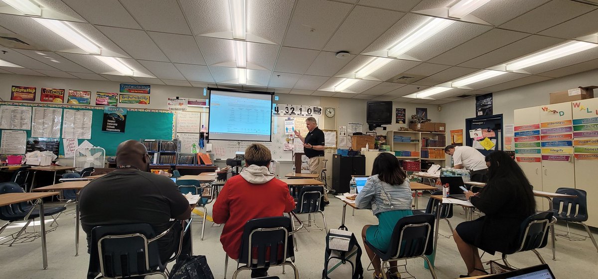 segarrac's tweet photo. What a great way for @BrowardMath teachers to end the week prior to #SpringBreak than with deepening their understanding on #SuccessMaker ! ๐ค #KnowBetterDoBetter https://t.co/hIA9RpQ4m4