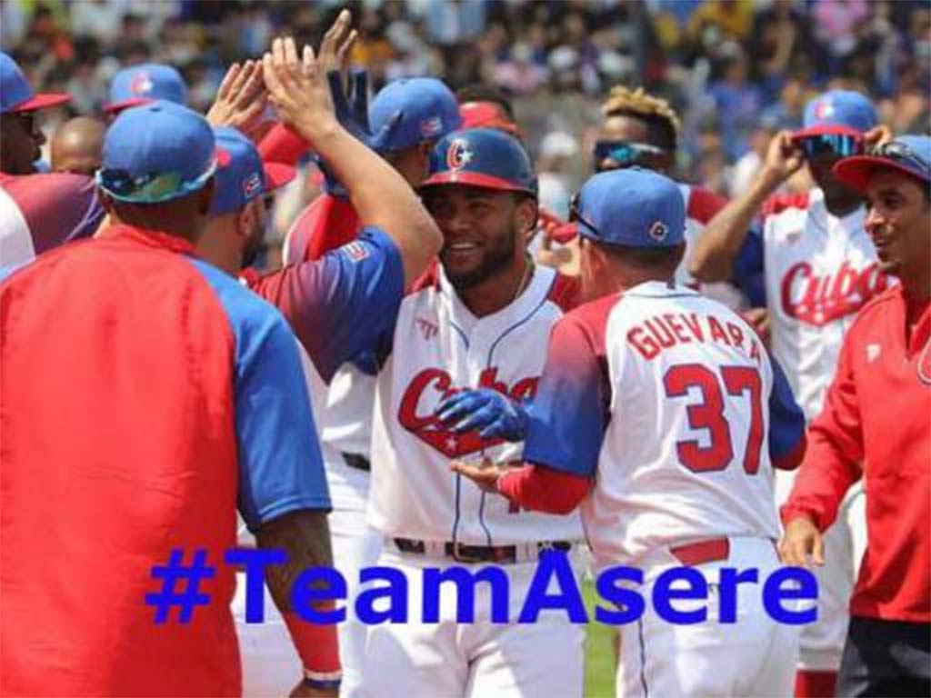 El trompetista Alexander Abreu y su grupo Havana D’ Primera promueven hoy el tema Team Asere, una producción que enaltece la resiliencia del equipo cubano de béisbol en el V Clásico Mundial de la disciplina. 
#Cuba
#Telemayabeque