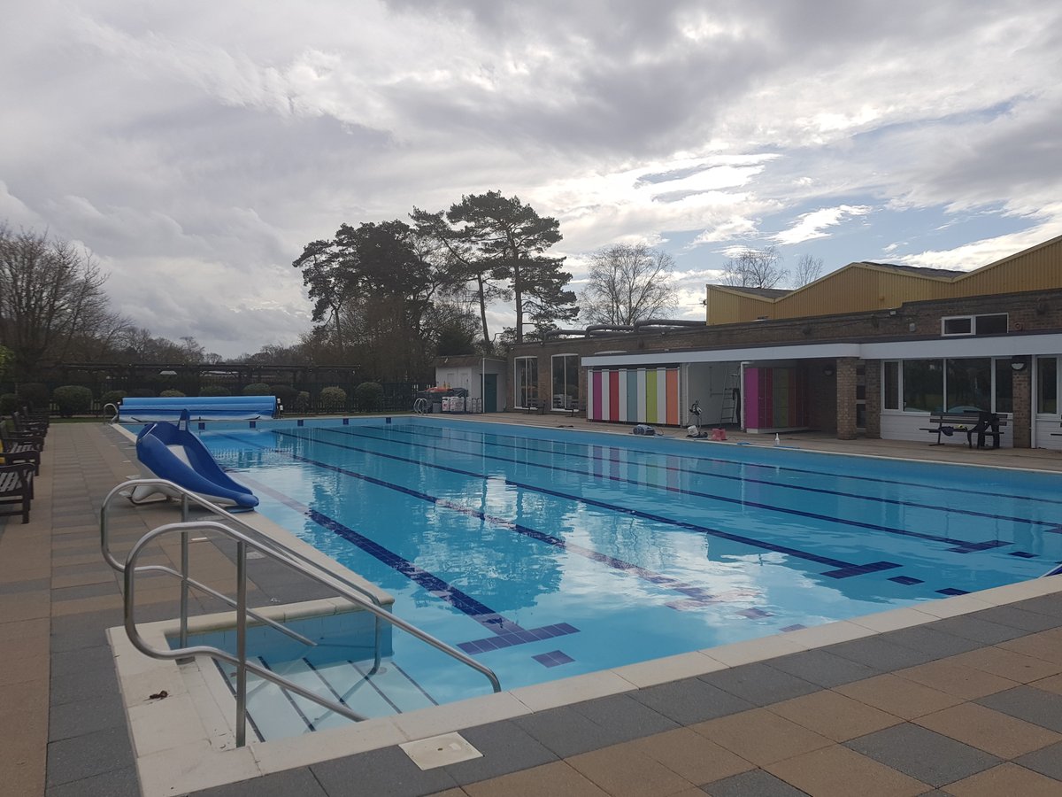 Our first clean of the main pool today and doesn't it look fantastic! Alot of little bits of maintenance to do and a whole load of staff training before we open. 1st April opening day, whos excited?