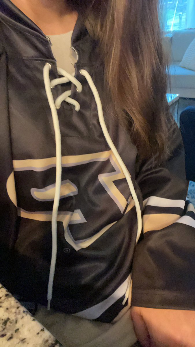 megroof's tweet photo. @PurdueBookstore BIG MAPLE ☘️ https://t.co/ksjoX5yhLC