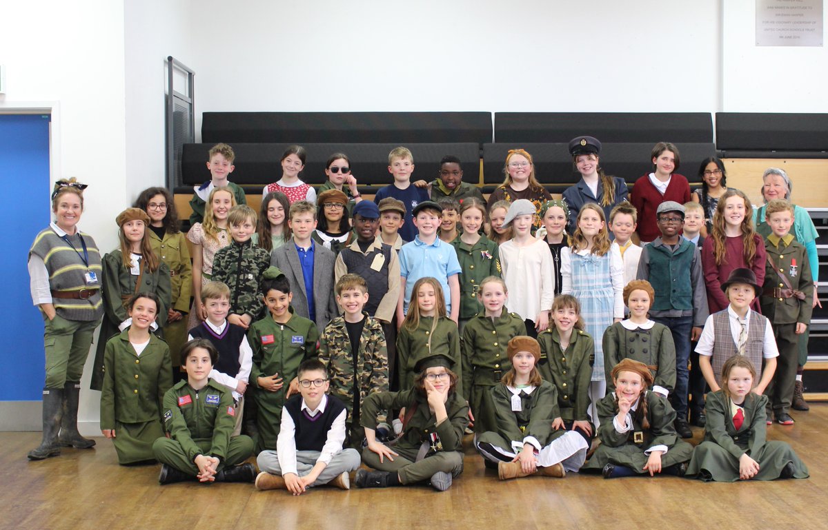 AshfordPrep's tweet photo. #FlashbackFriday to 1940s day. Our pupils had a great time dressing up and immersing themselves in a selection of 1940s themed activities.
#1940sday #ashfordschool #adventurouslearning #inspiringminds #optimisingpotential https://t.co/kQIAYyZKXR
