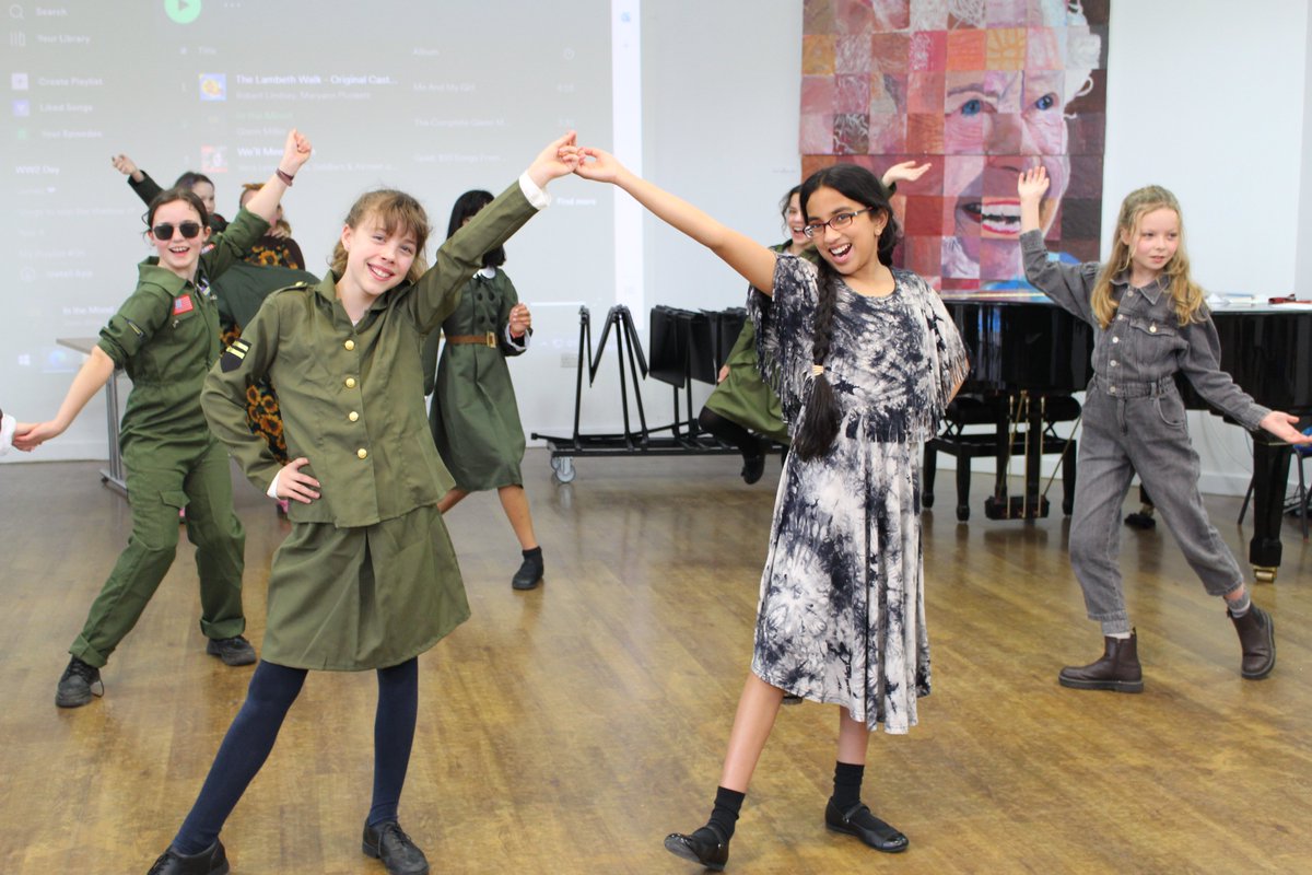 AshfordPrep's tweet photo. #FlashbackFriday to 1940s day. Our pupils had a great time dressing up and immersing themselves in a selection of 1940s themed activities.
#1940sday #ashfordschool #adventurouslearning #inspiringminds #optimisingpotential https://t.co/kQIAYyZKXR